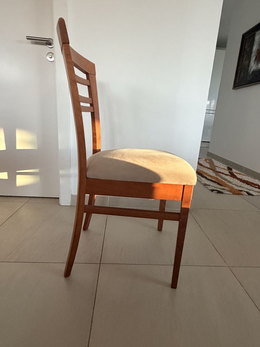 Calligaris Sedie: Calligaris Solid Cherry Wood Chairs – Usato da Blonay venduto da can_suisse 2