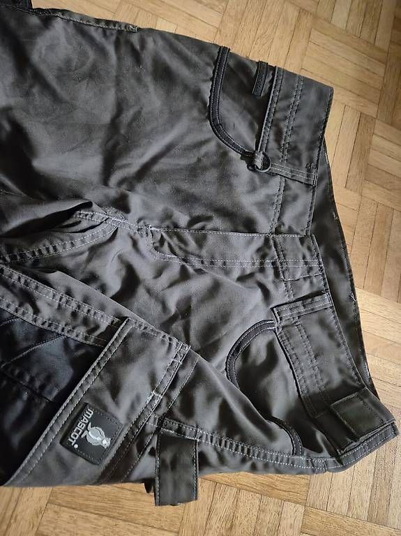 Pantaloni: Arbeitshose kurz Mascot Gr.44 – Usato da Wohlen AG venduto da ste_w55b 1