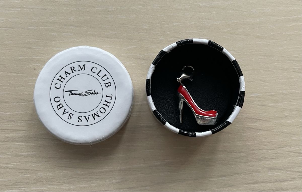 Thomas Sabo Ciondoli: THOMAS SABO Charm High Heel rot – Usato da Widen venduto da evce1318