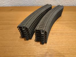 14 Stück Märklin 24230 Gleis-gebogen R2 437,5mm/30°