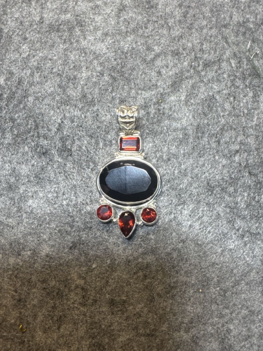 Ciondoli: Anhänger 925 Onyx/Granat – Usato da Winterthur venduto da ellemi
