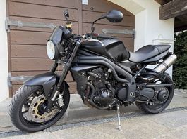 Triumph Speed Triple 1050