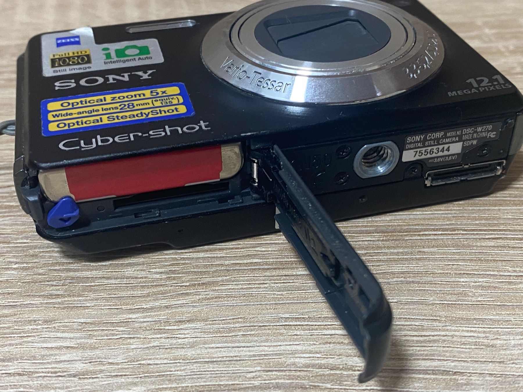 Sony Appareil photo: Digital Kamera SONY – Défectueux à Bösingen par Trigusik 7