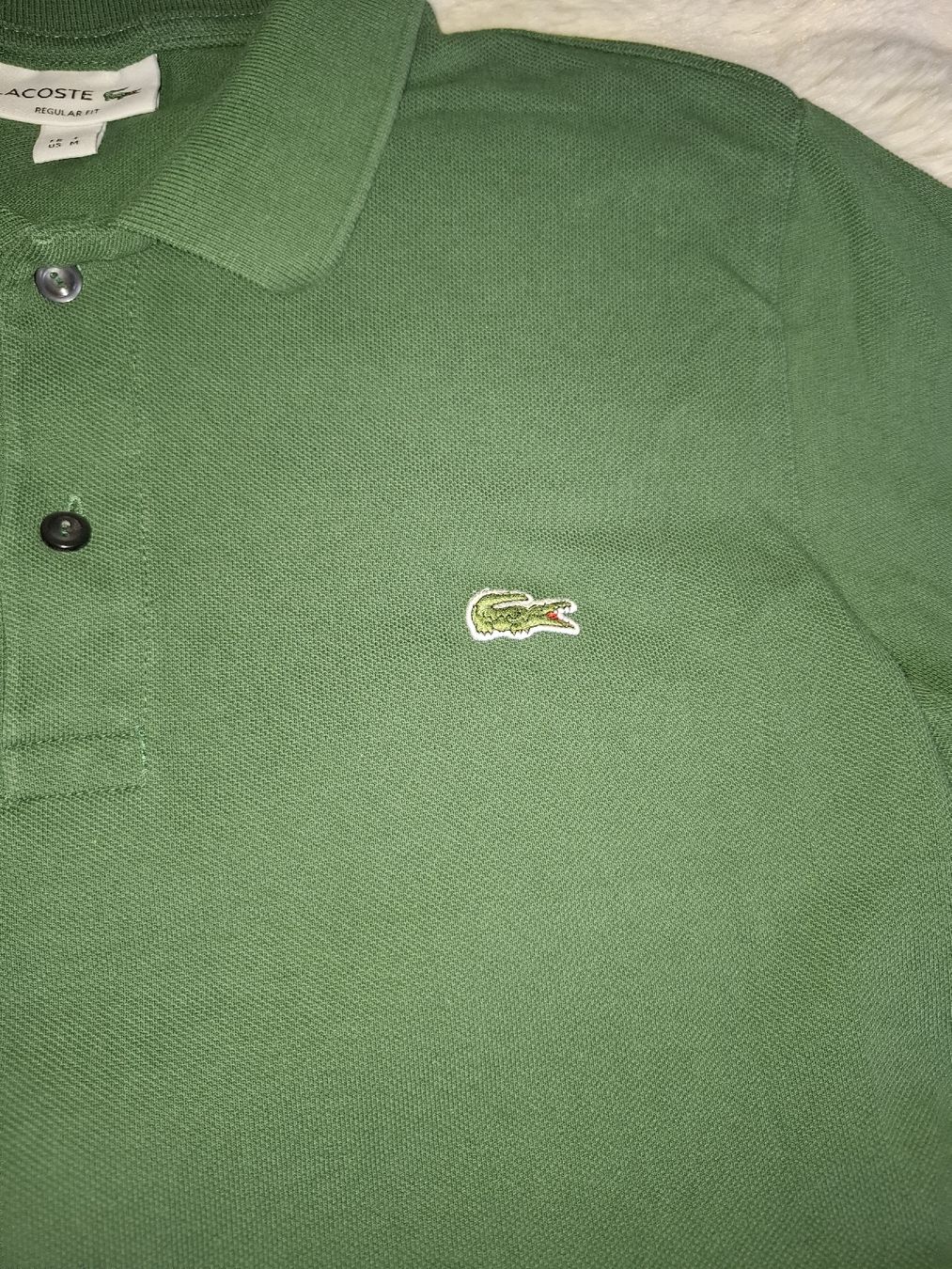 Lacoste Polo-Shirts: Lacoste Polo Regular Fit Vert M FR 4 – Gebraucht aus Le Locle von QUALI-PRIX 3