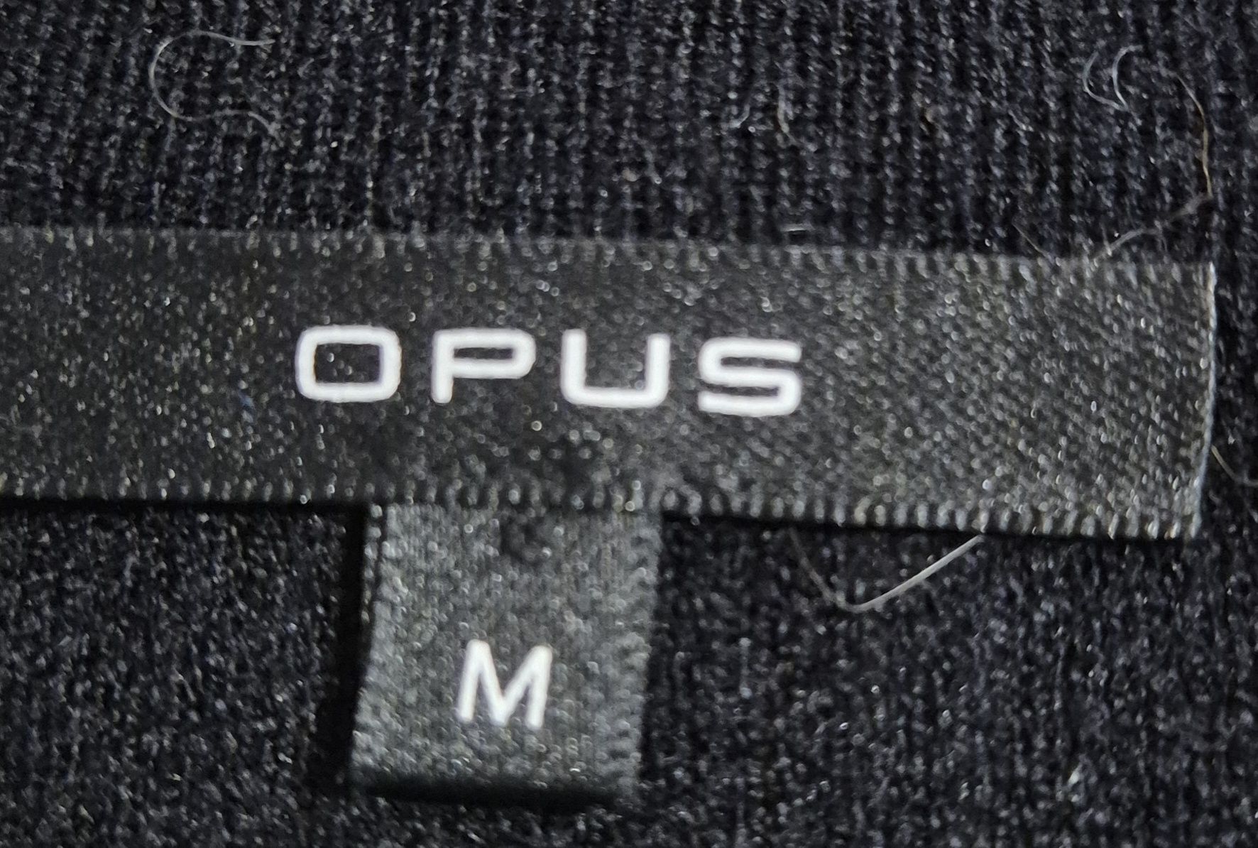 Opus Maglioni & Felpe: Opus Feinstrickpullover, Grösse M, Schwarz, Top Zustand! – Usato da Neuhausen venduto da gud_sx99 2