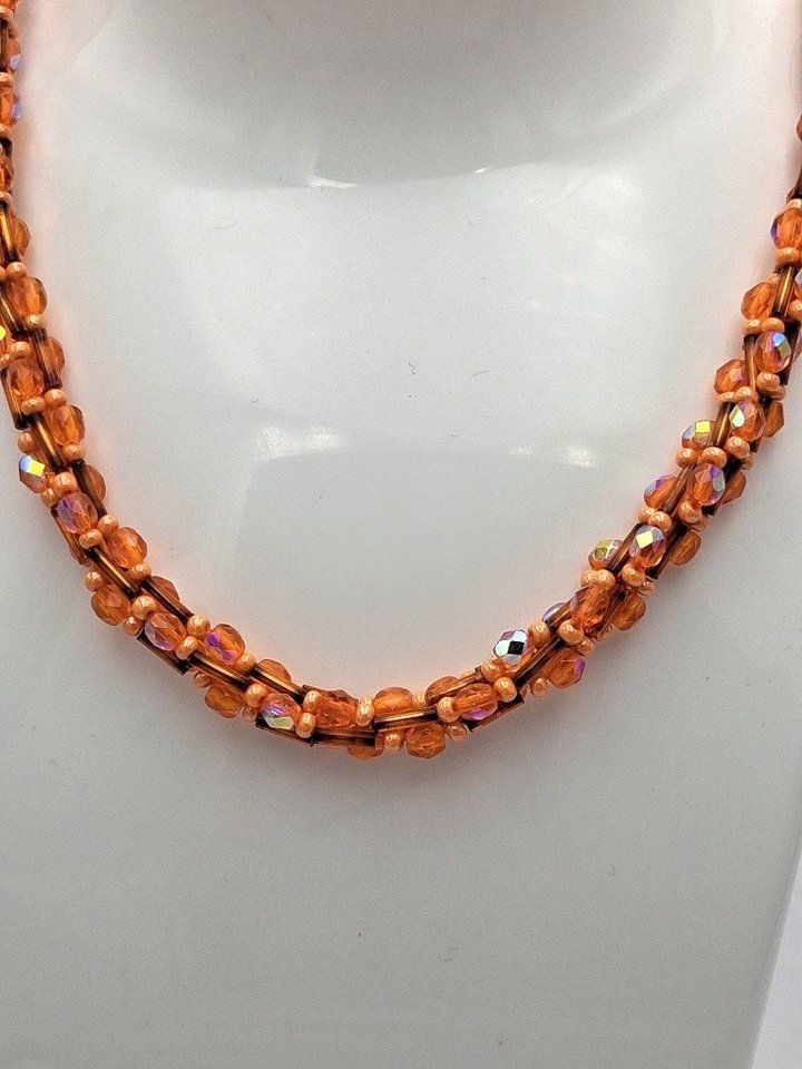 Catenine: Handgefertigtes Collier aus funkelnden Glasperlen – Nuovo e nell'imballaggio originale da Heiligkreuzsteinach venduto da schmucktime
