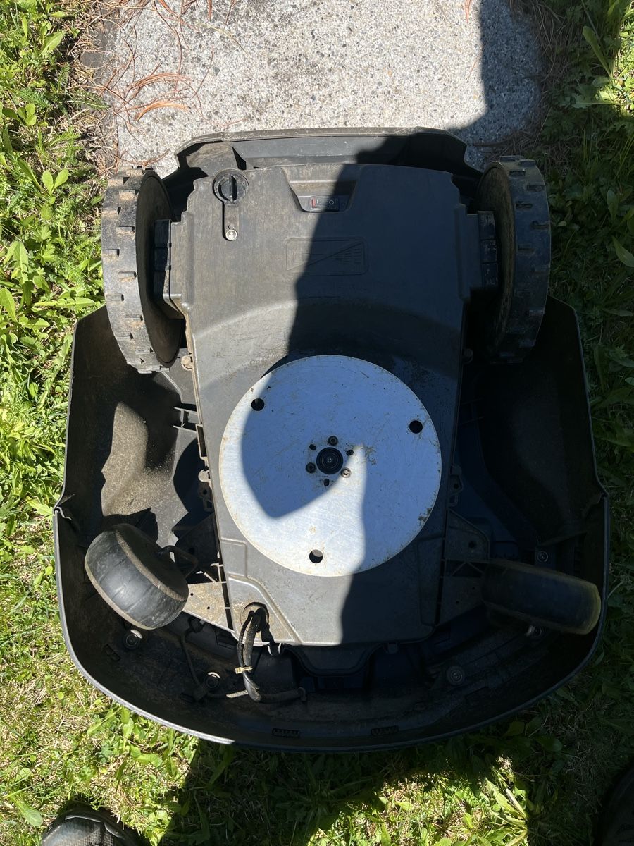 Husqvarna Rasenmäher: Husqvarna Automower 315x – Defekt aus Zuoz von Gs88 1
