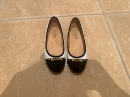 Moschino NWT Ballerina, 32 Np 240 Fr