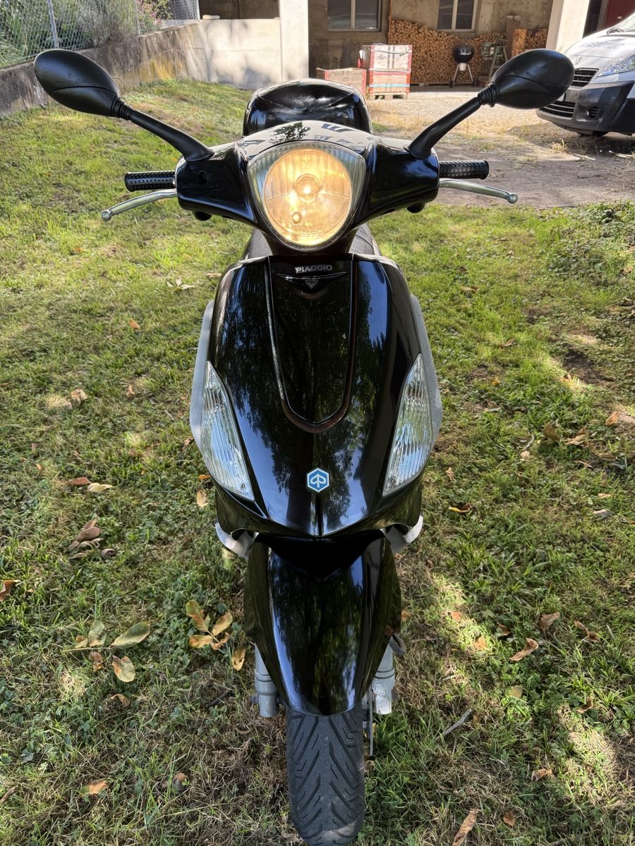Piaggio Scooter: PIAGGIO FLY 125 CC – Usato da Winterthur venduto da Fabio_46 1