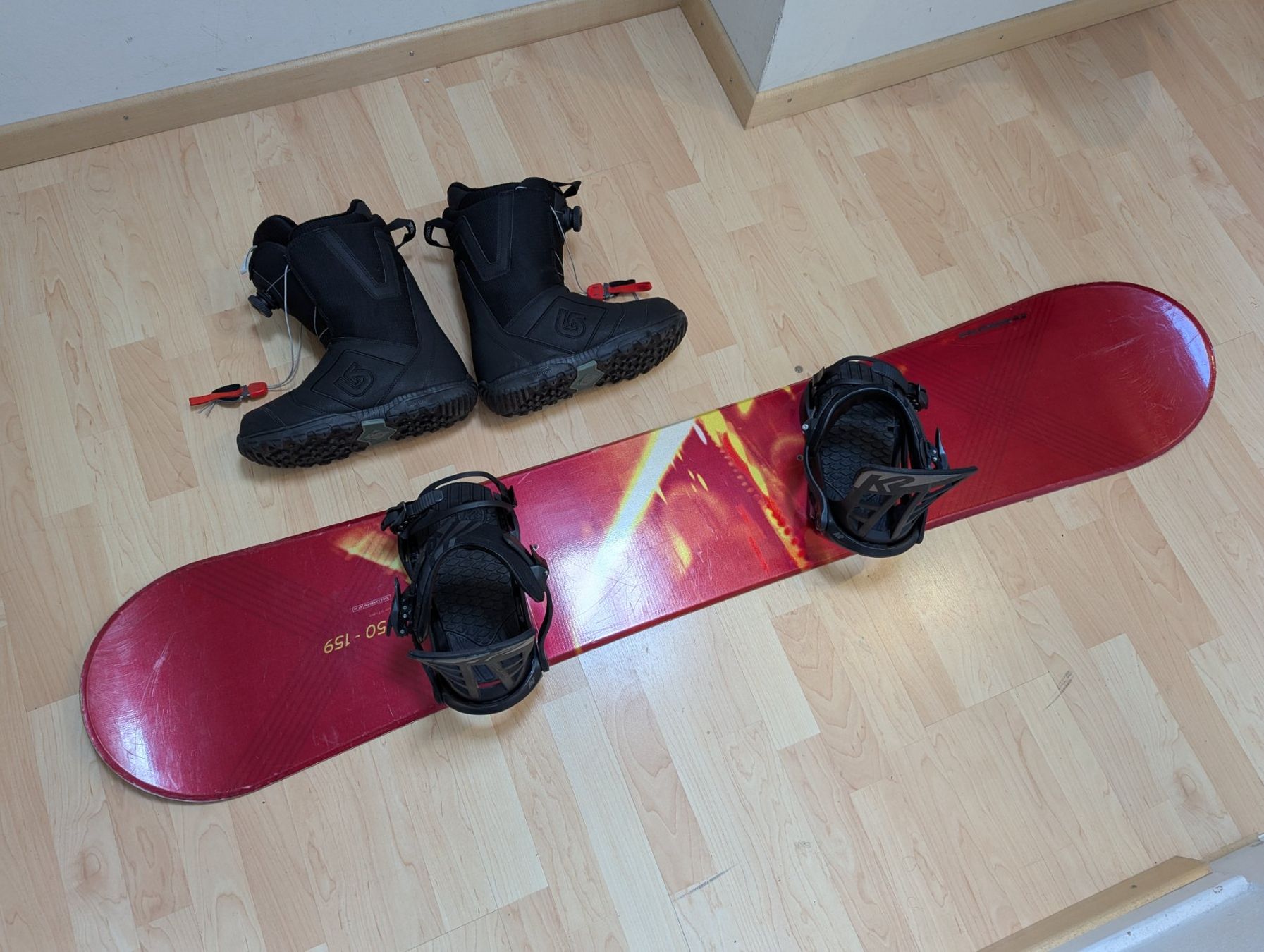 Salomon Board: Snowboard-Set komplett mit Boots, perfekt abgestimmt – Usato da Wettingen venduto da typenerd