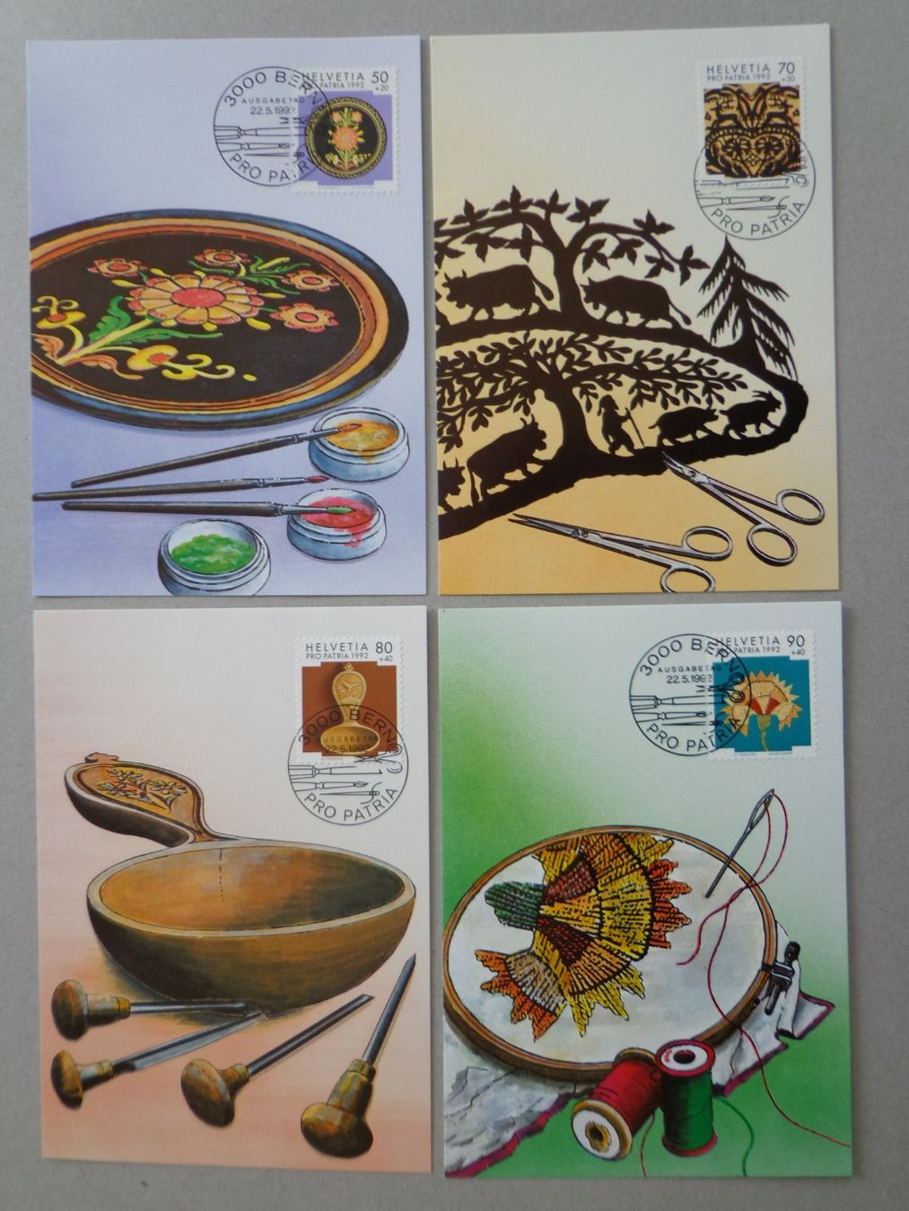 Tutti i francobolli: Set 4 Maximumkarten MK PRO PATRIA PP 1992 – Nuovo (secondo la descrizione) da Le Locle venduto da aou_rf8w