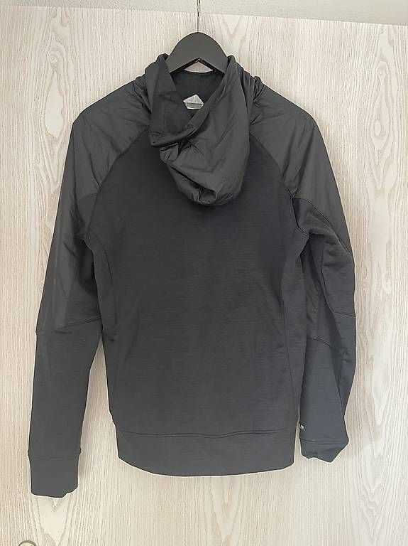 Under Armour Maglioni & Felpe: Under Armour Sweat-Pullis M – Usato da Schenkon venduto da Leoendli 3