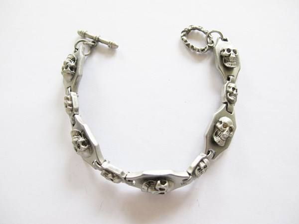 Armbänder & -reifen: Skull Power Divinity Symbol Bracelet – Neu (gemäss Beschreibung) aus Schwanden GL von UHRKNALL