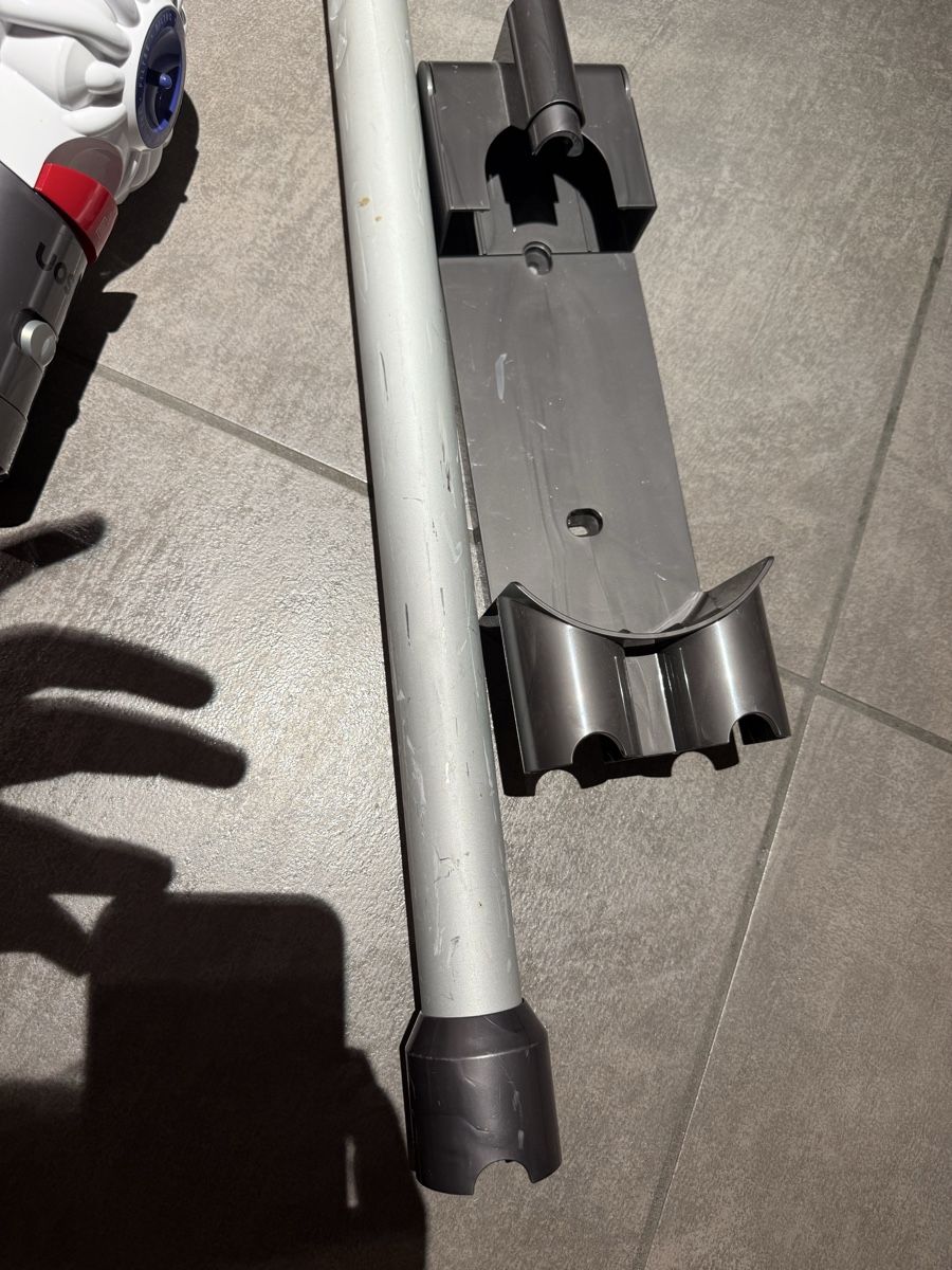 Dyson Aspirateurs & Accessoires: Dyson v7 – D'occasion à Claro par KarinS84 4