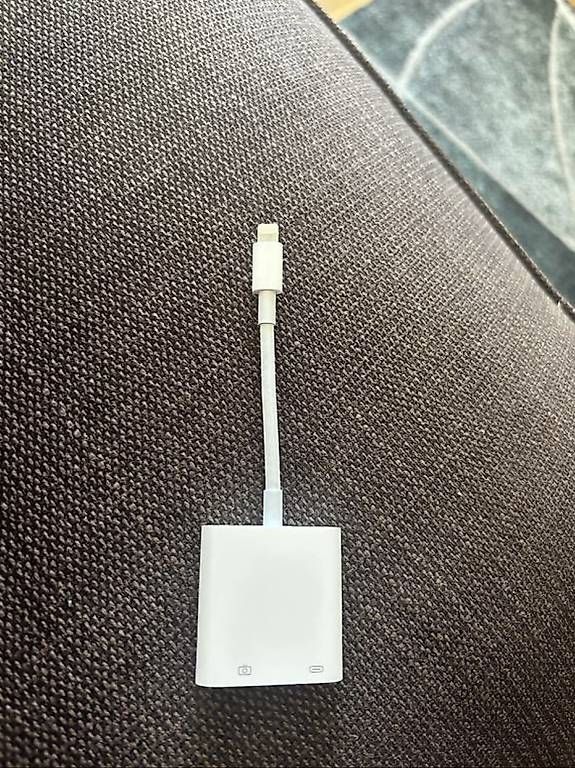 Unità & Adattatore: Original Adaptateur Apple Lightning vers USB-3 A1619 – Usato da Montreux venduto da Polett