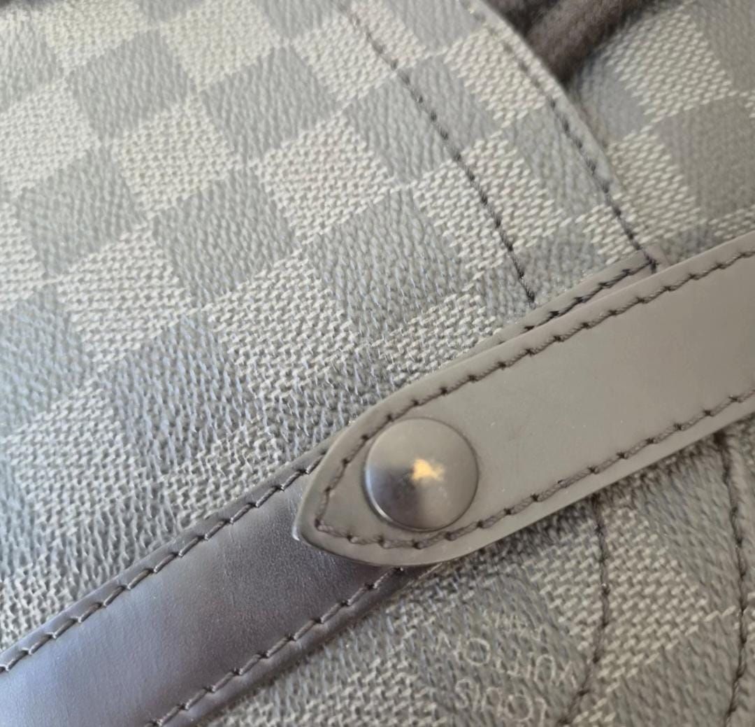 Louis Vuitton Zaini: Louis Vuitton Christopher PM Backpack Damier Graphite – Usato da Vandoeuvres venduto da sal_jx62 5