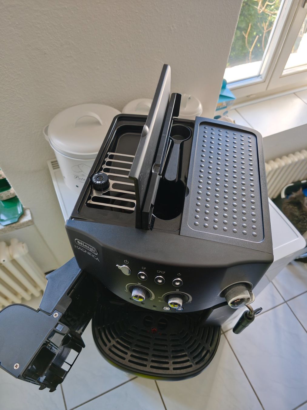 Macchine per caffè & Macchine per espresso: DeLonghi Magnifica Kaffeemaschine – Usato da Brugg AG venduto da IEzer 2
