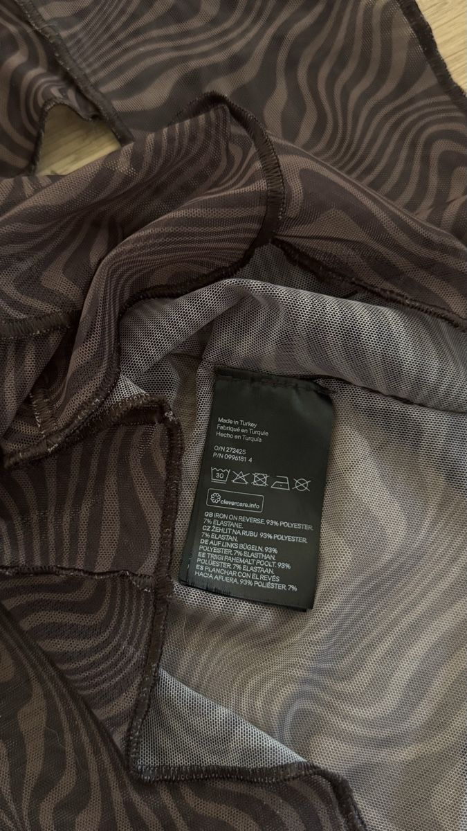 H&M Top: Crop Top von H&M Divided – Nuovo (secondo la descrizione) da Schaffhausen venduto da R_Muzh 3