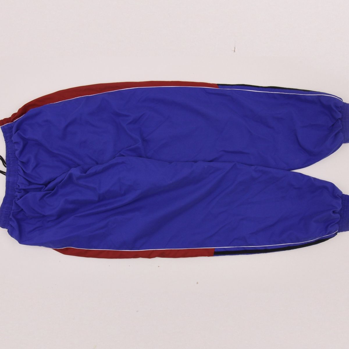 Adidas Hosen: Adidas Equipment Trainer Hosen – Gebraucht aus Bern von Padeeeh 1