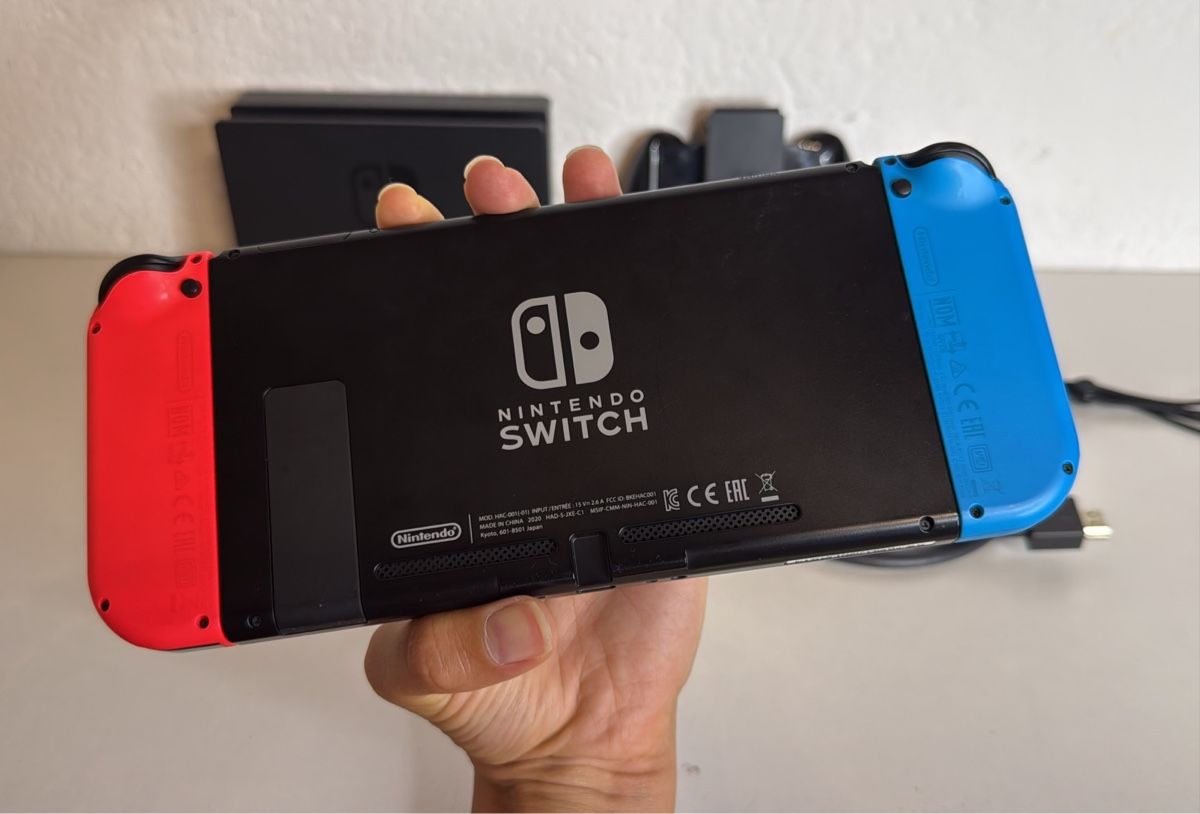 Nintendo Konsolen: Nintendo Switch Console with Accessories 🎮 – Gebraucht aus Ehrendingen von bubulence 1