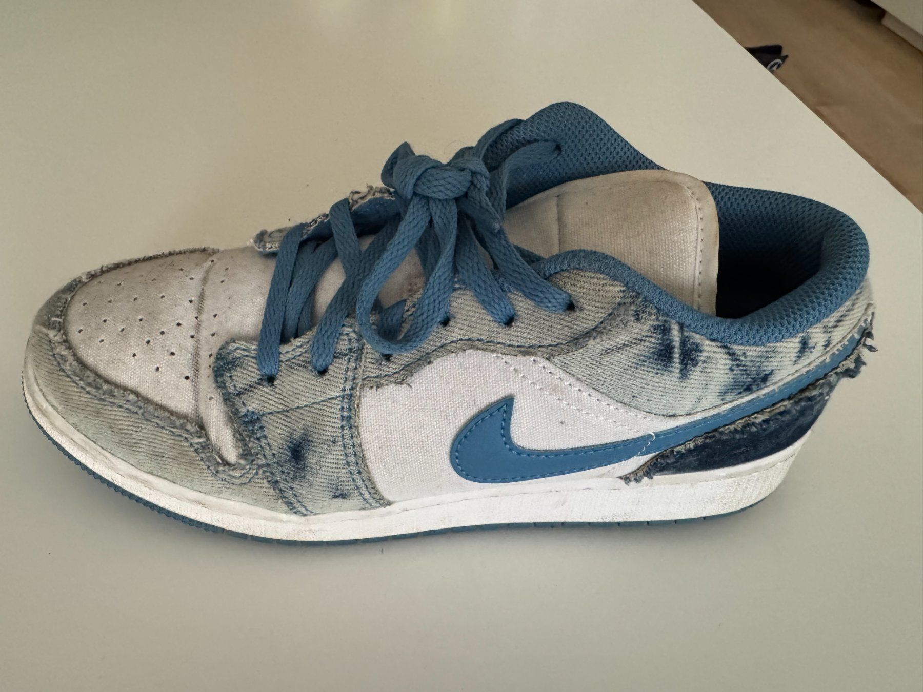 Jordan Scarpe da donna: Air Jordan 1 jeans, Gr. 38.5 – Usato da Rotkreuz venduto da Servette1 1