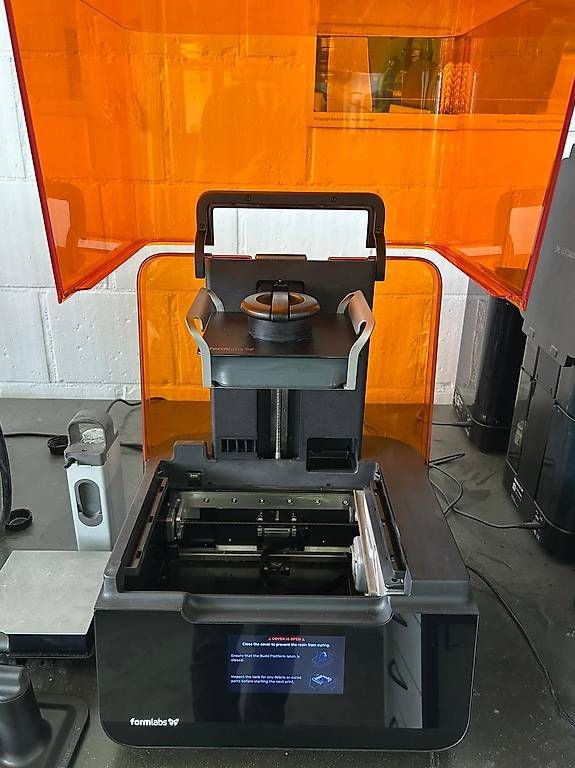 Stampanti 3D: Form 3+ SLA 3d printer inkl. Zubehör – Usato da Rheineck venduto da Felbus 1