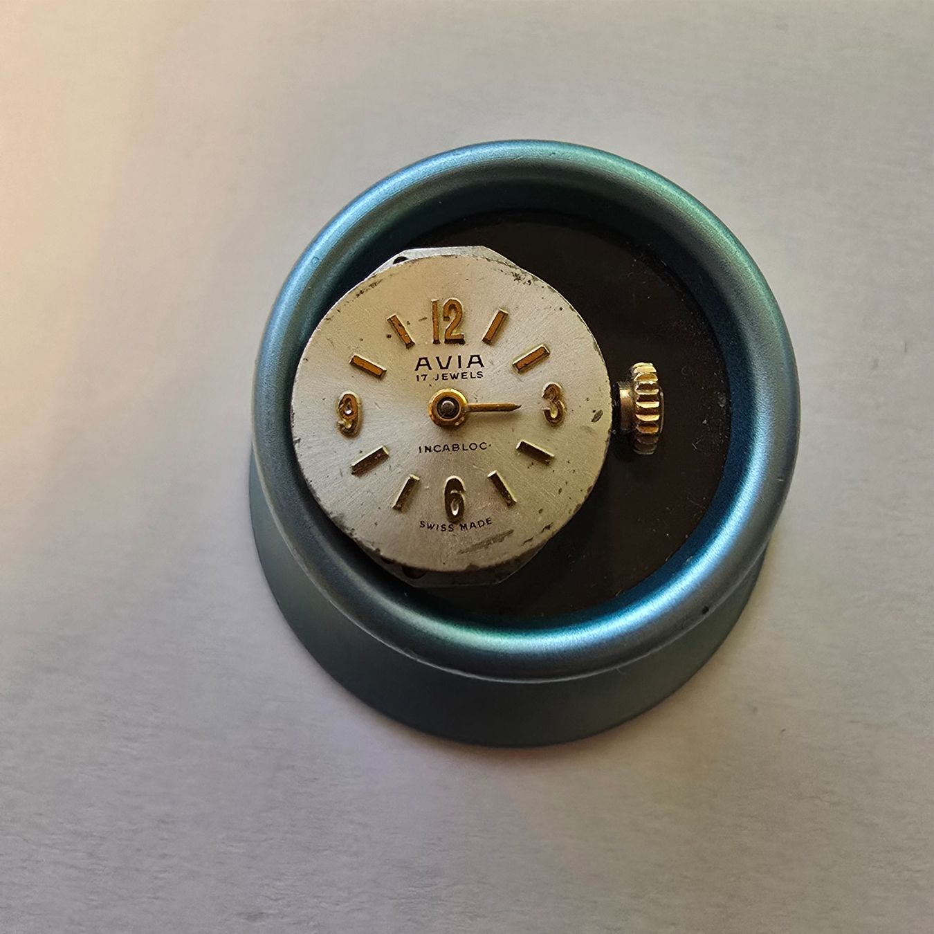 Orologi: Petit mouvement inconnu – Difettoso da Tramelan venduto da Nirdan