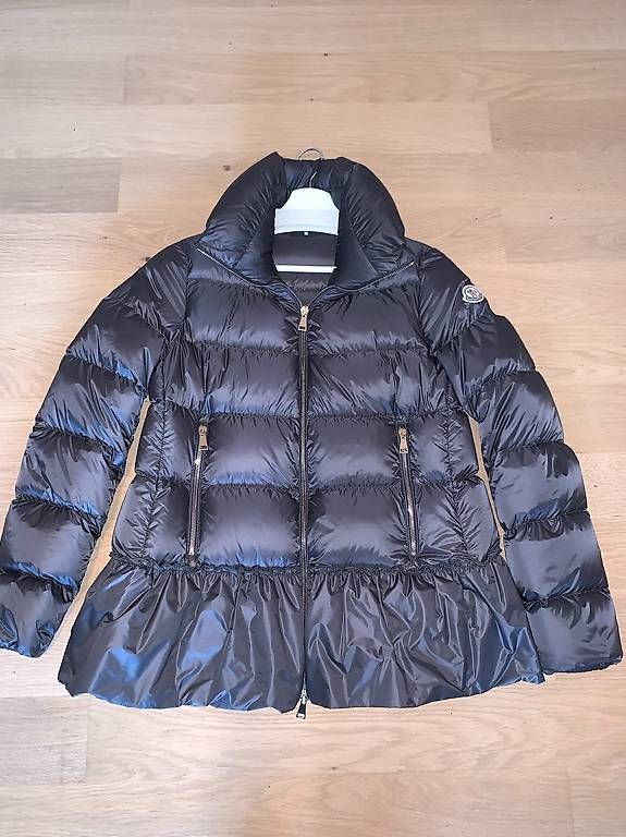 Giacche: Moncler Anet Daunenjacke – Usato da St. Gallen venduto da Sabrinaaa 1