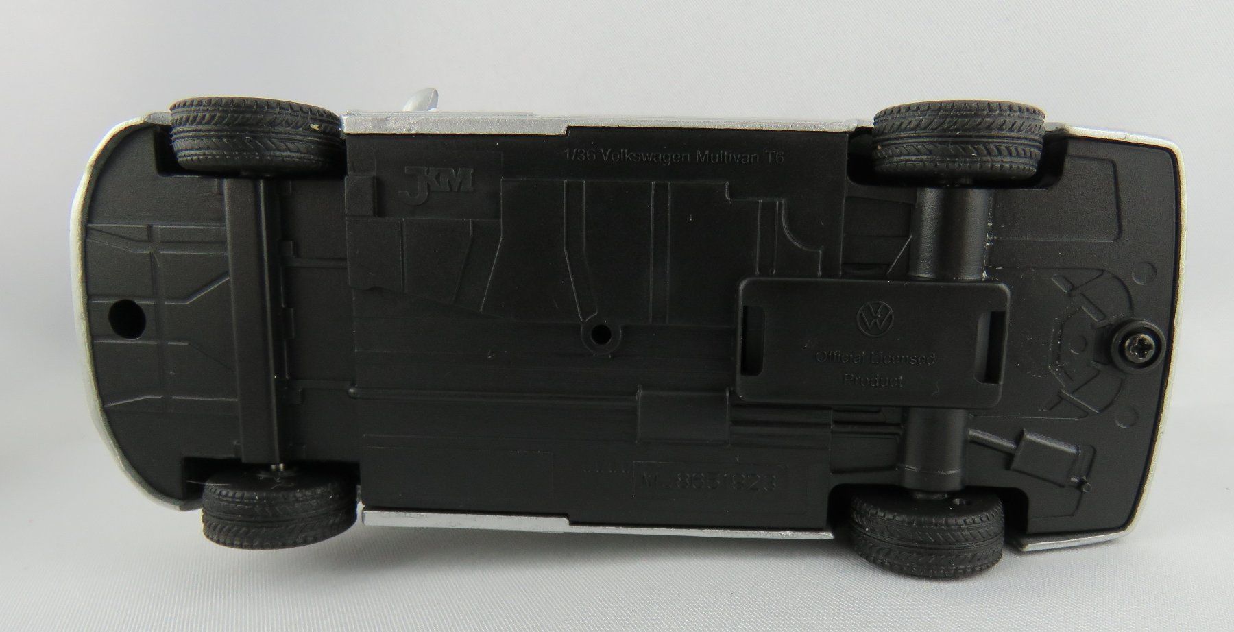 Volkswagen Modellini d'auto: VW Multivan T6 - Modellauto - Silber - 13,5x6cm – Nuovo (secondo la descrizione) da Grenchen venduto da Yamahwildstar16 5