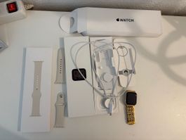 Apple Watch SE 40mm Aluminium Polarstern Neu