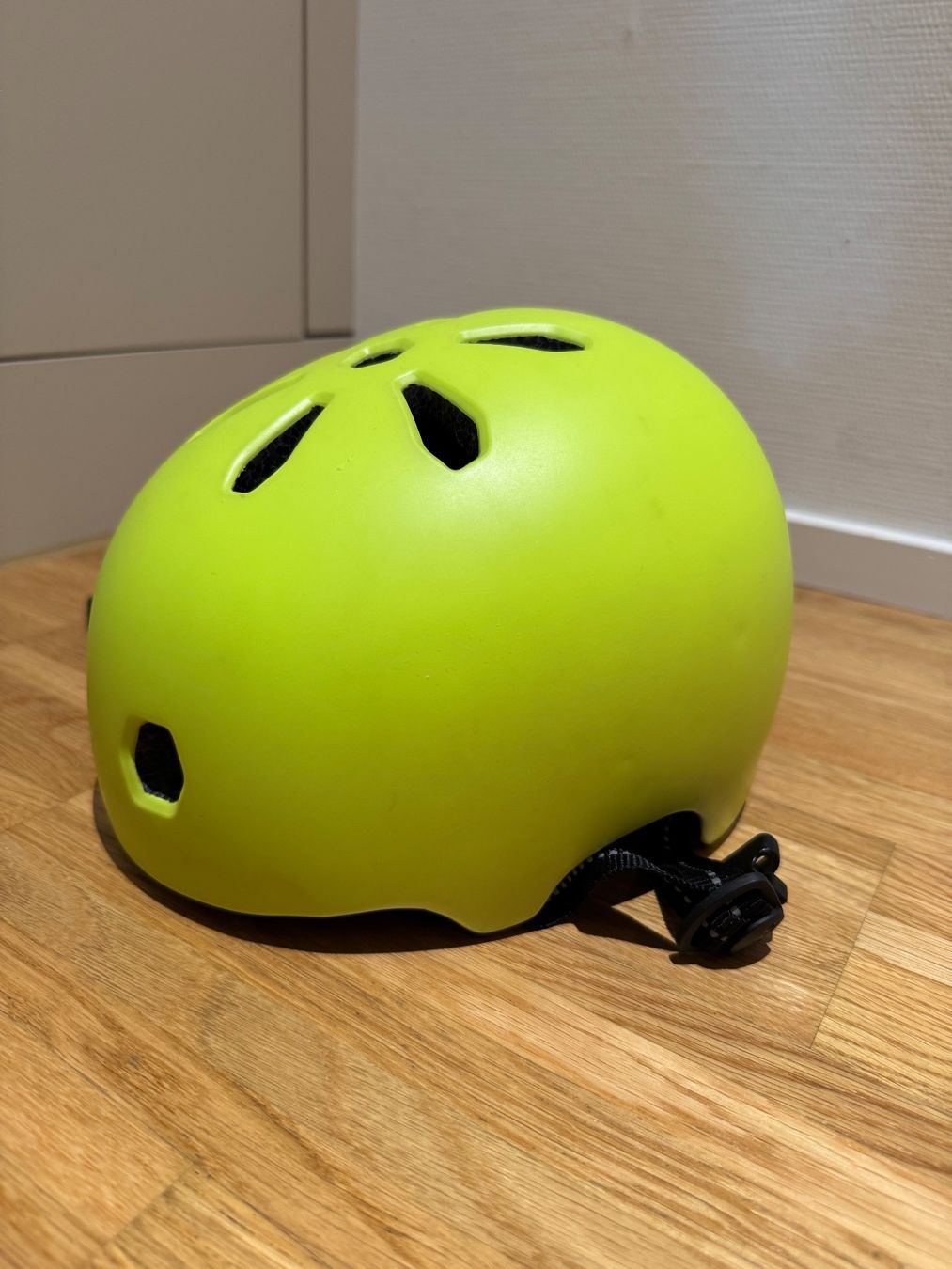 Caschi: Kinderhelm neongelb 48-51cm – Usato da Gommiswald venduto da S-Racer-S