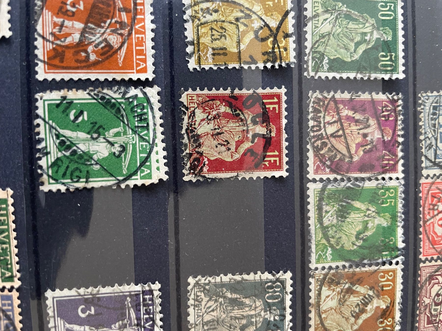 Tutti i francobolli: Lindner Alben mit Briefmarken, 3 Stk., mit Schweizermarken – Usato da Steinhausen venduto da Piaweber1943. 6