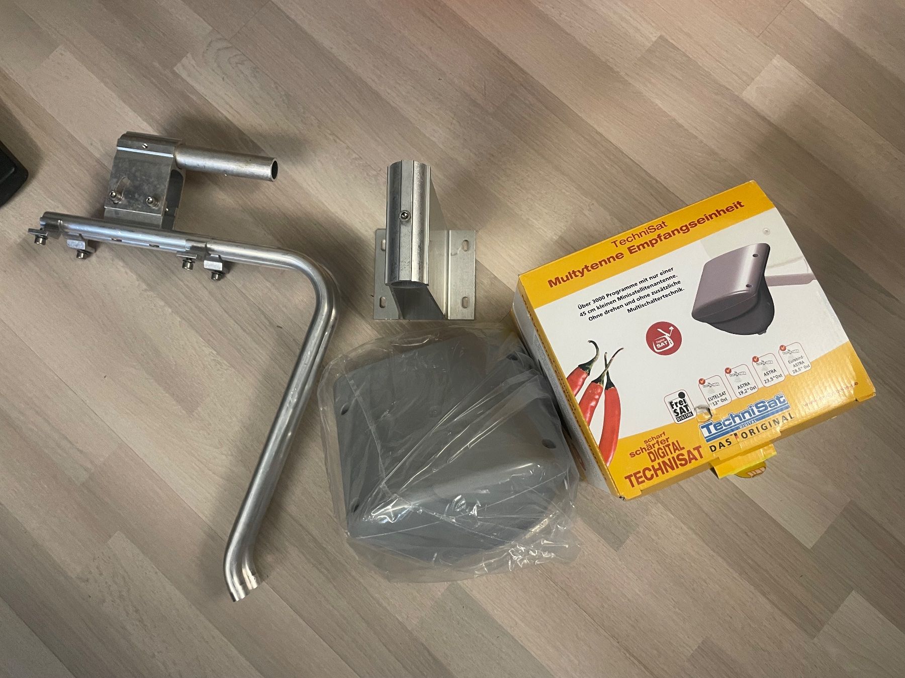 Antenne parabolique: Technisat Multytenne 45, beige – Neuf avec emballage d'origine à Winkel par Ronh 1