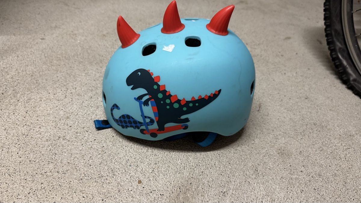 Micro Kickboard: Micro mini mit Helm (48-53cm) – D'occasion à Lachen SZ par Thagismo999 5