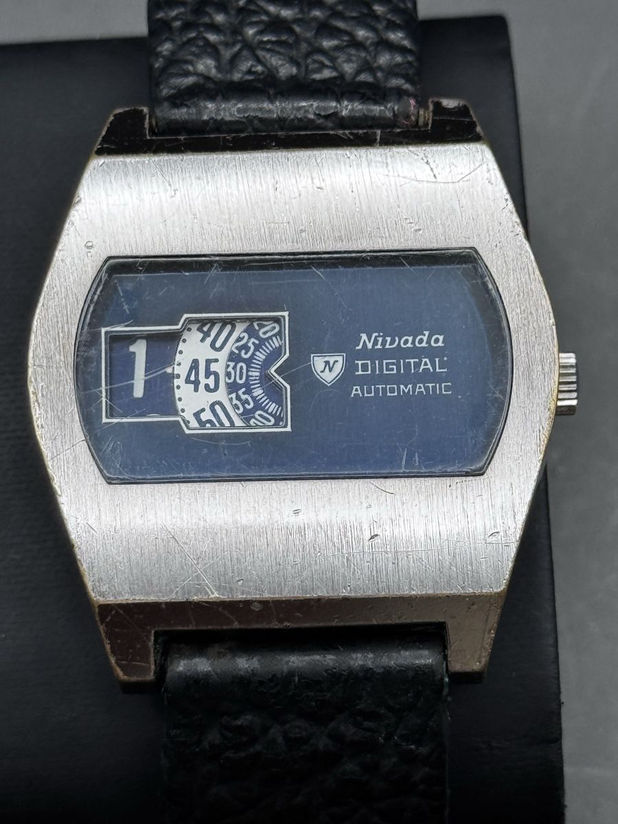 Nivada Montres: Nivada Automatic Digital Uhr Stahl 36.11mm gebraucht – D'occasion à Hunzenschwil par tas_9hcj