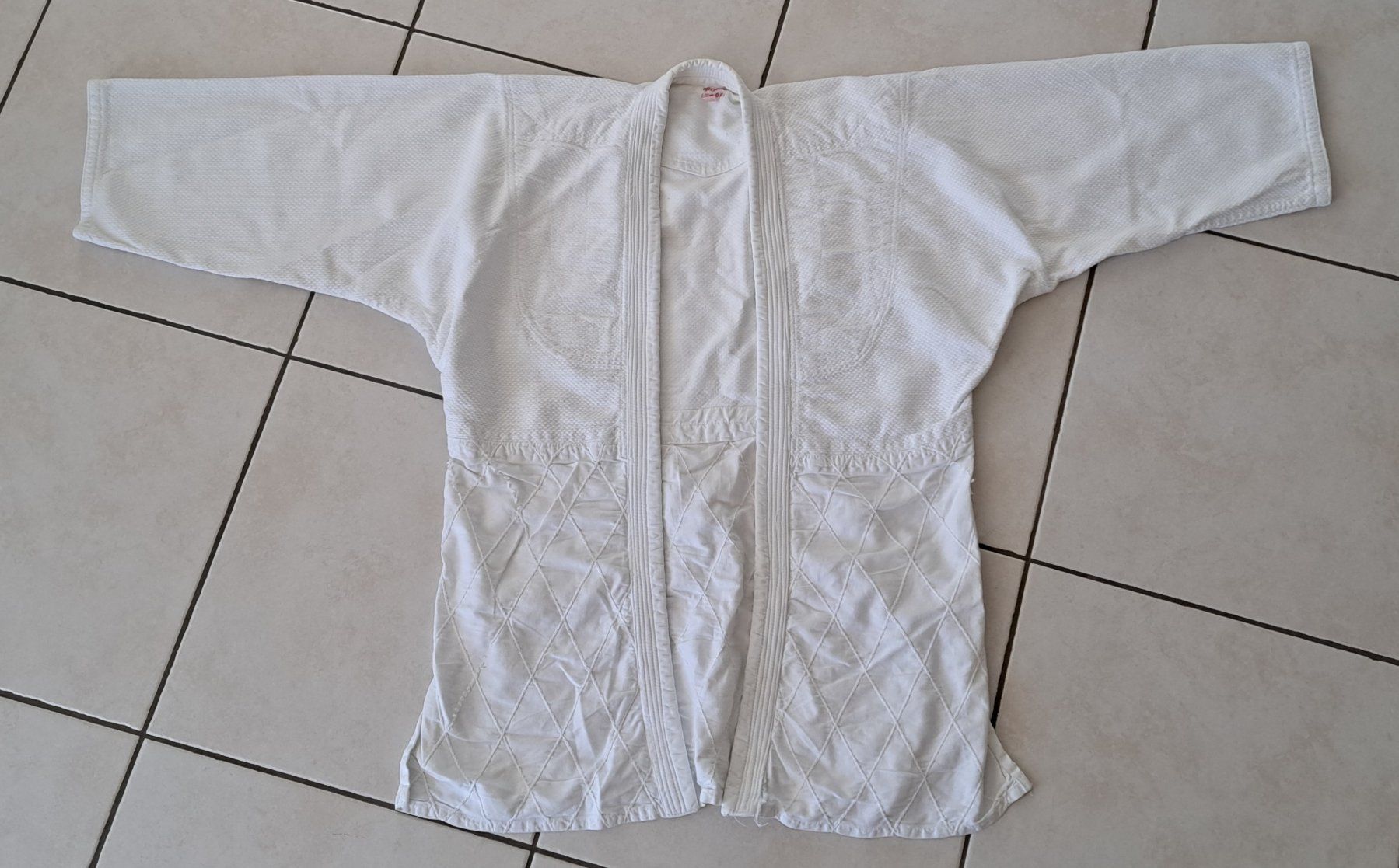 Arte internazionale: ***** Kimono - 180 cm – Usato da Villaz-St-Pierre venduto da Ubid