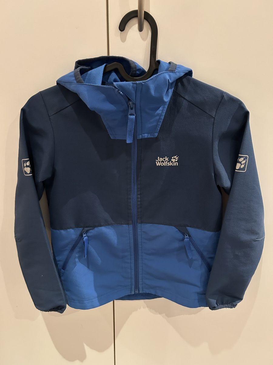 Jack Wolfskin Jacken: Jack Wolfskin Softshell Übergangsjacke blau Grösse 128 – Gebraucht aus Rupperswil von Isana2