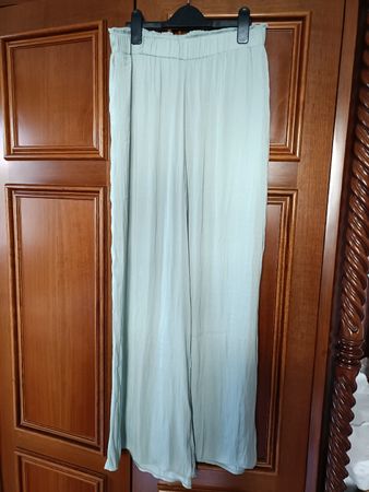 Sehr schöne AMISU Damen Hose, Gr. 36, Sommerhose, luftig