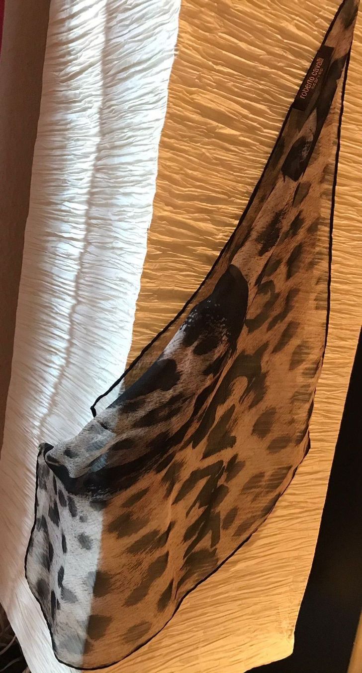 Roberto Cavalli Foulards, Tücher & Schals: Roberto Cavalli Hals Tuch 40x40 cm – Neu (gemäss Beschreibung) aus Oberwil BL von Gutundsuperklein16 2