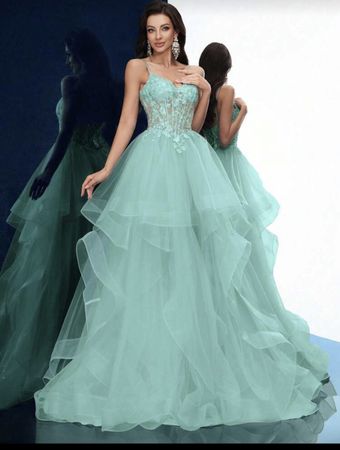 Traumhafte Abendkleid neu Grösse S