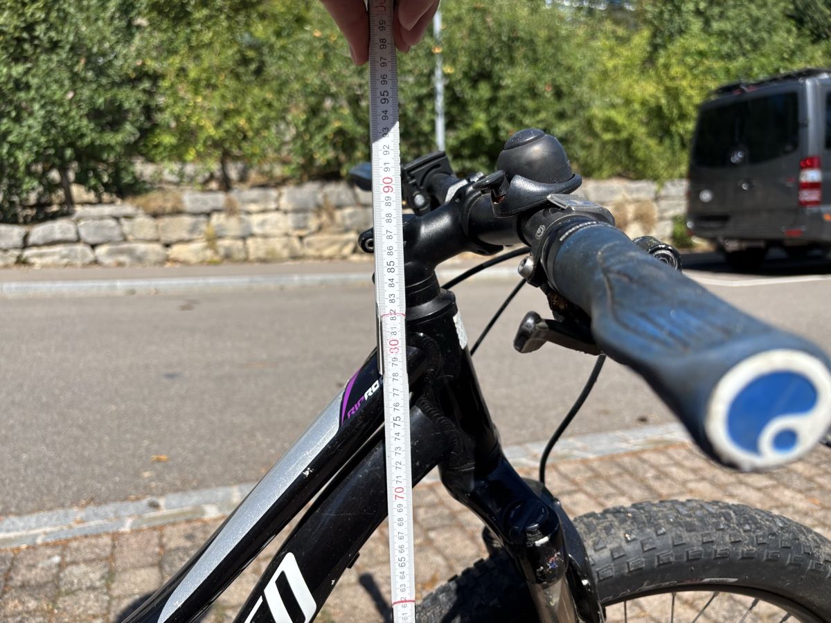 Specialized Vélos: Kinder Mountainbike, stark gebraucht – D'occasion à Magden par HPIA 3