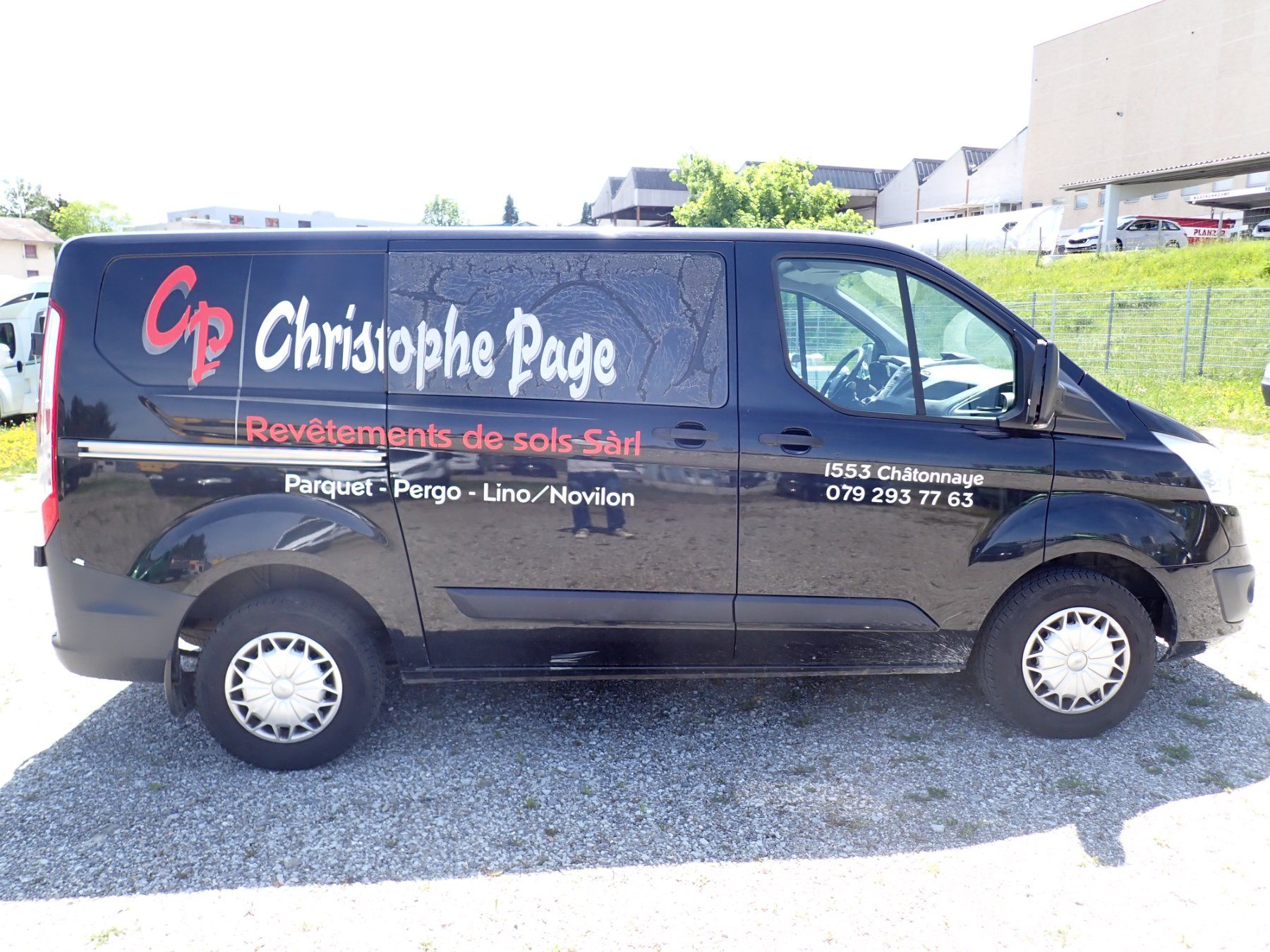 Ford Nutzfahrzeuge: Ford Transit Custom – Gebraucht aus Fribourg von OFAIL 3