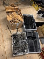 Kleiderbügel diverse aus Liquidation