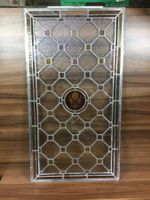 Antikes Jugendstil Fenster mit Blume Rose Bleiverglast
