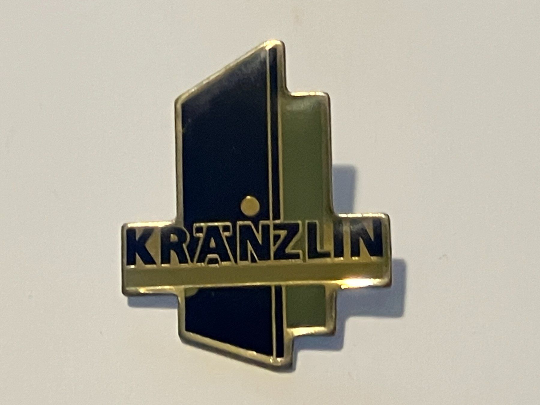 Placchette & Badge: 1 Pin Kränzlin – Usato da Basel venduto da djwwpp