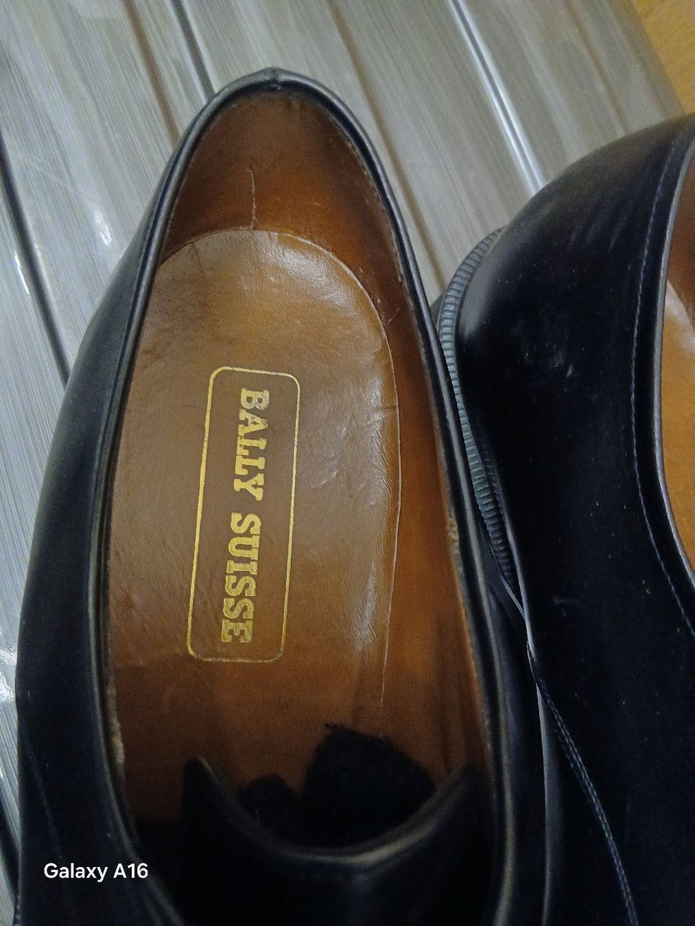 Bally Herrenschuhe: Chaussures en cuir de la marque Bally Suisse, Gr 9 E – Neu (gemäss Beschreibung) aus Genève von Martinbng 2