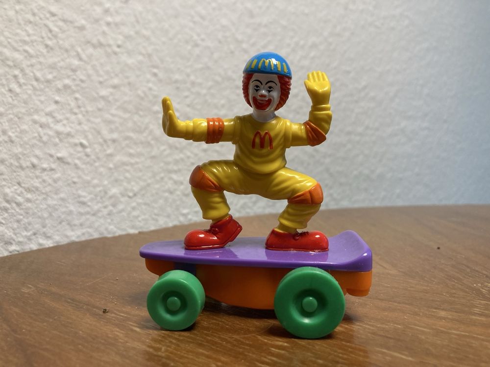 McDonald's Happy Meal Toys Ronald McDonald Skateboard (Gebraucht) in ...