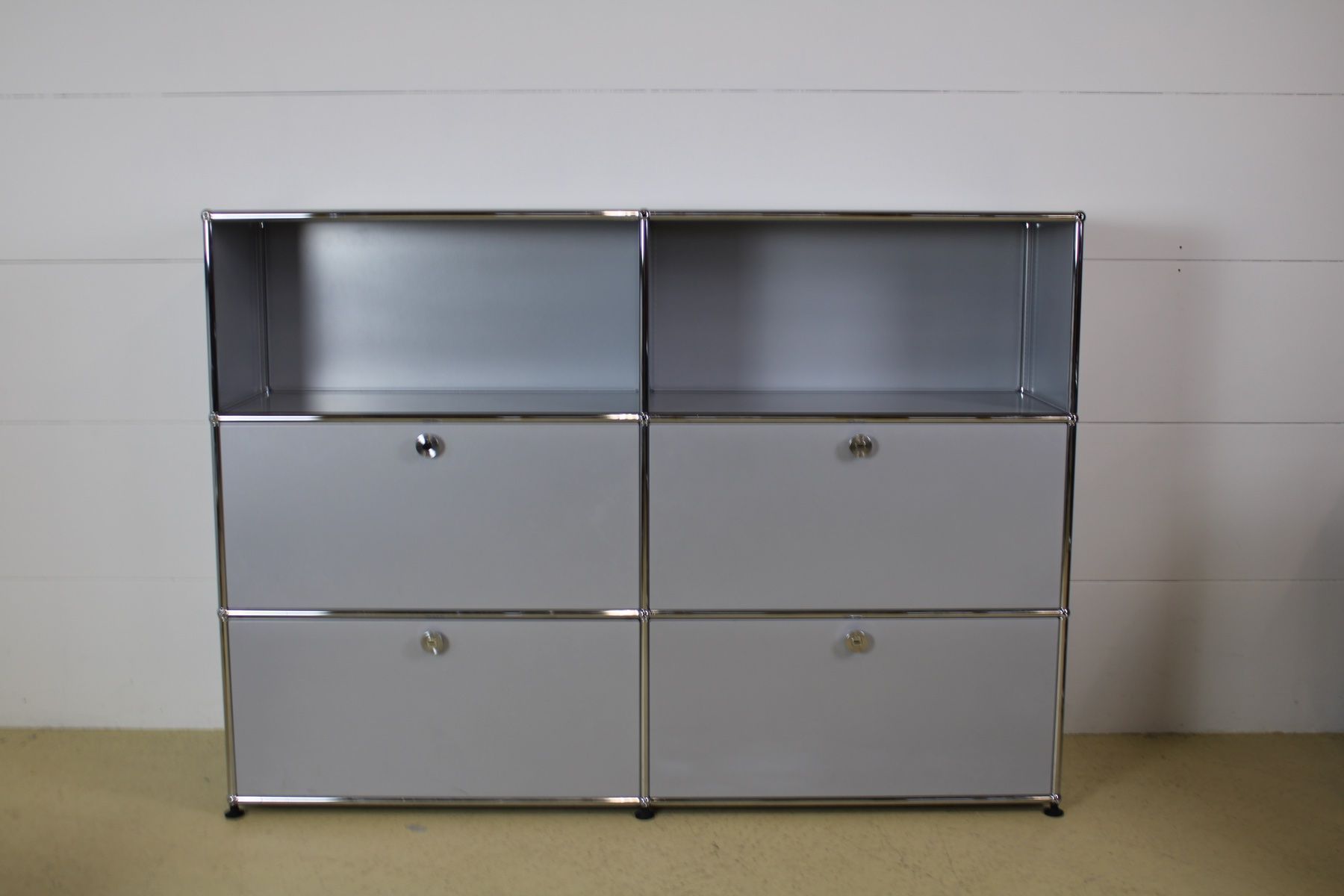 USM Cassettiere: USM Sideboard in Mattsilber, Lief. mögl. – Usato da Meinisberg venduto da atelier_TILIJA 4