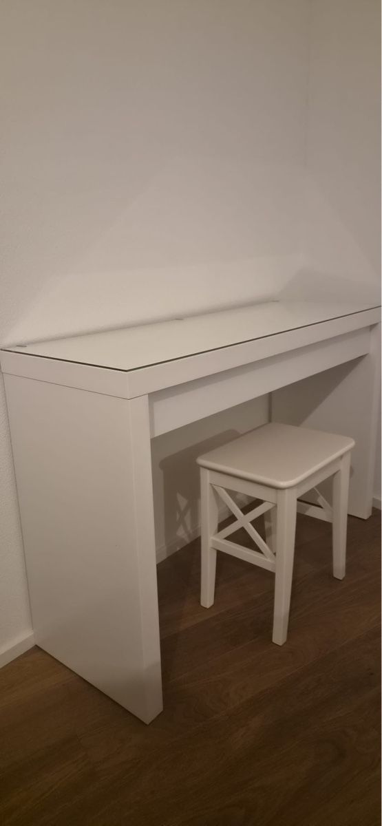 Ikea Tavoli da trucco: Ikea Malm Schminktisch mit Hocker und Spiegel – Usato da Aathal-Seegräben venduto da gia_su