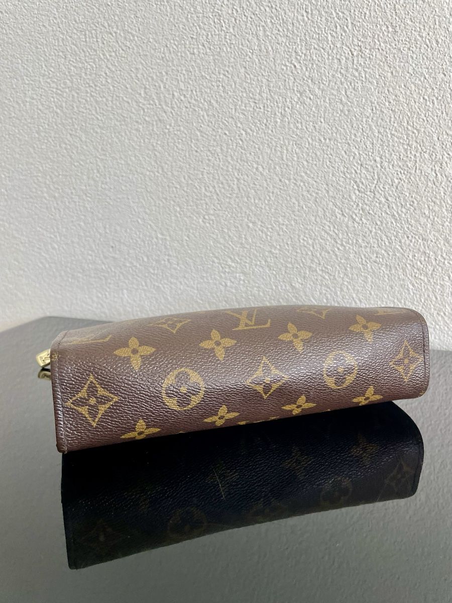 Louis Vuitton Taschen für Damen: Authentic LOUIS VUITTON Monogram Toiletry Pouch – Gebraucht aus Richterswil von Prangins9 2